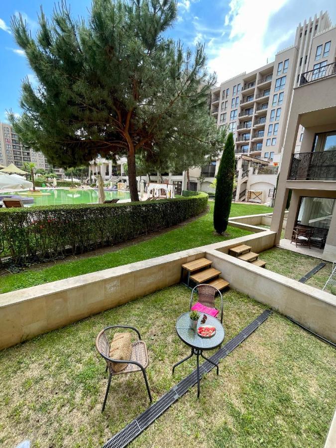 Royal Beach Apartments - 5M To Pool, 100M To Beach 써니비치 외부 사진